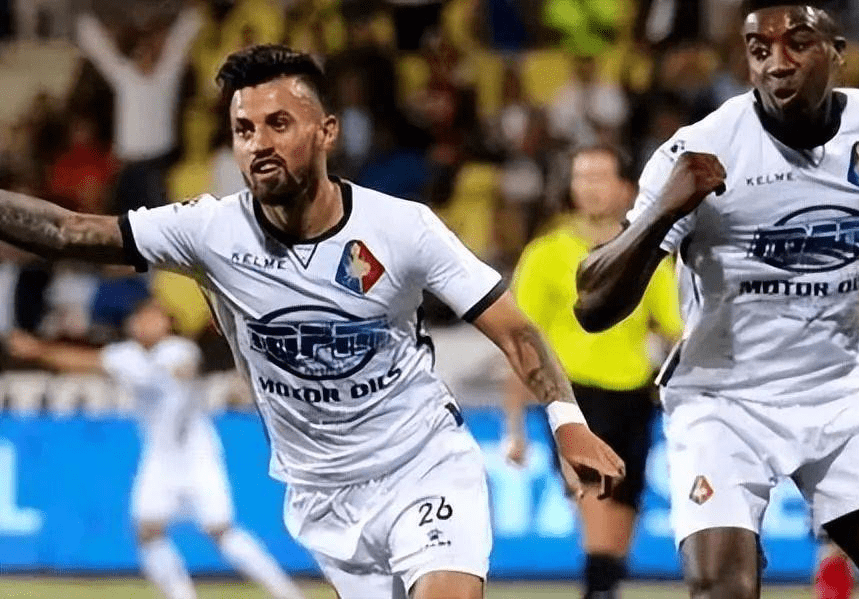 两支球队水 两支球队水