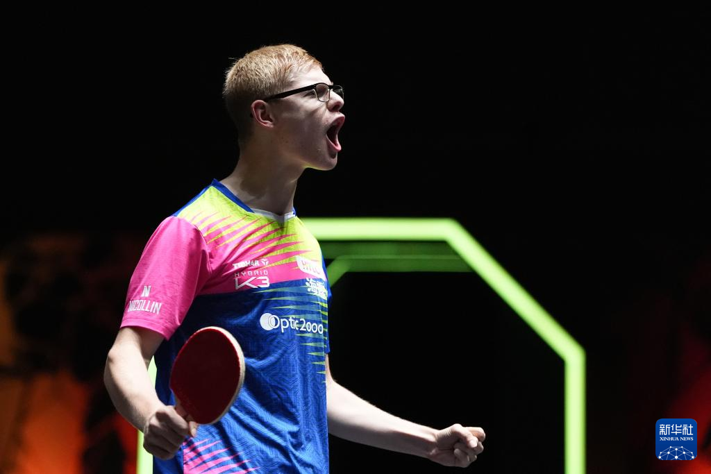 不仅因为他 不仅因为他